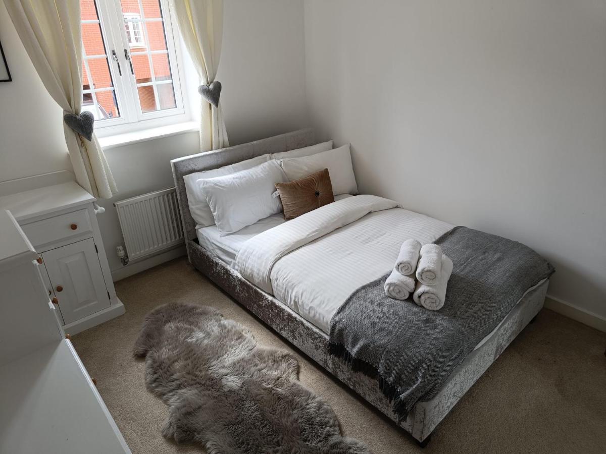3 Bedroom Townhouse Near Bicester Village 外观 照片