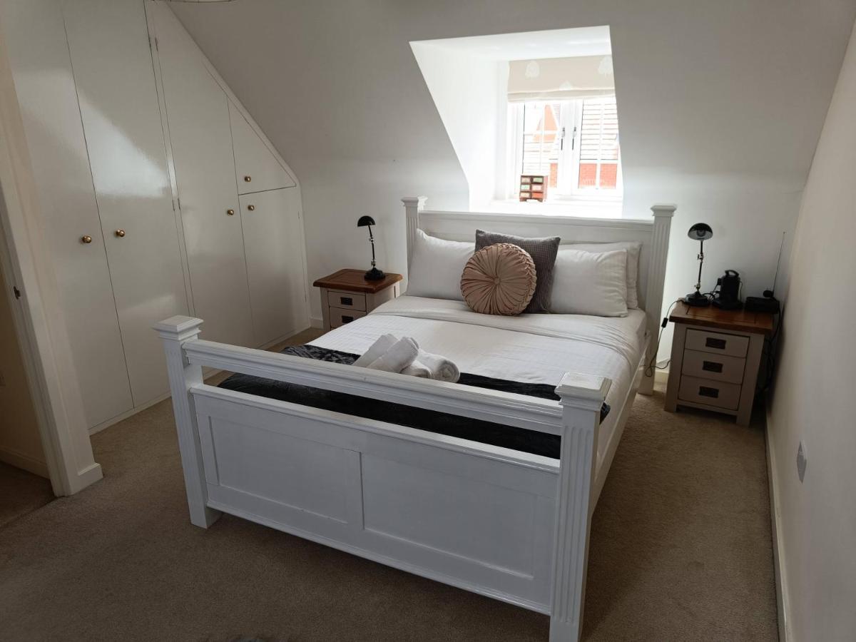 3 Bedroom Townhouse Near Bicester Village 外观 照片