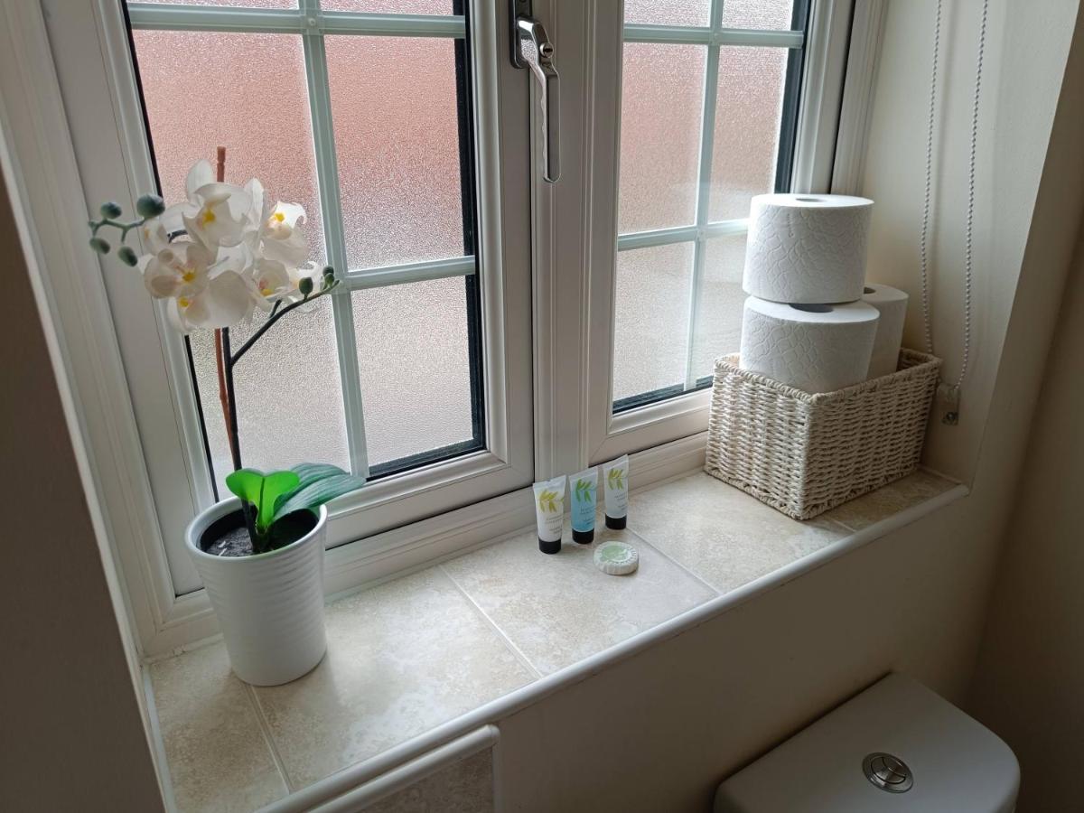 3 Bedroom Townhouse Near Bicester Village 外观 照片